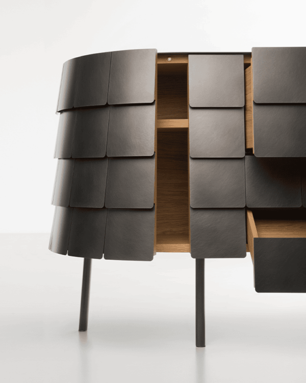Yoroi Sideboard — деталь стального фасада